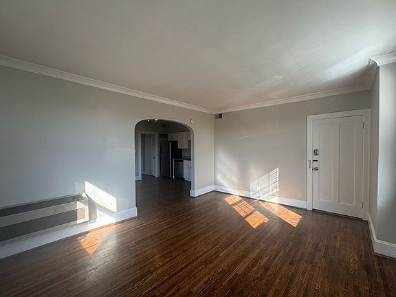 4th image of 1029 Dana Ave APT 4