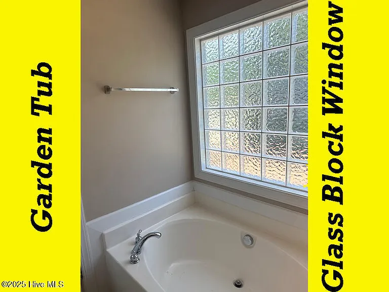 12 Deerwood Ln — Photo 24