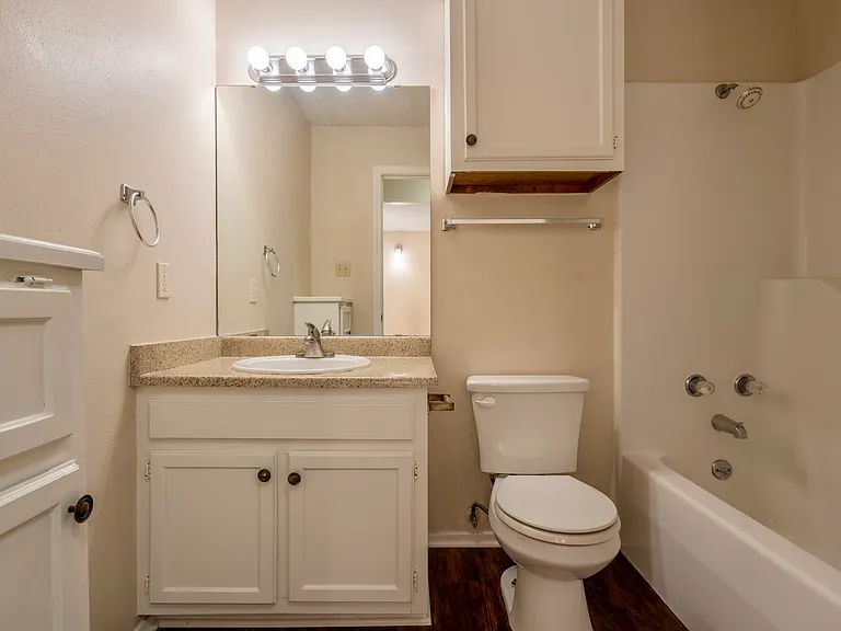 4533 Bermuda Dr — Photo 15
