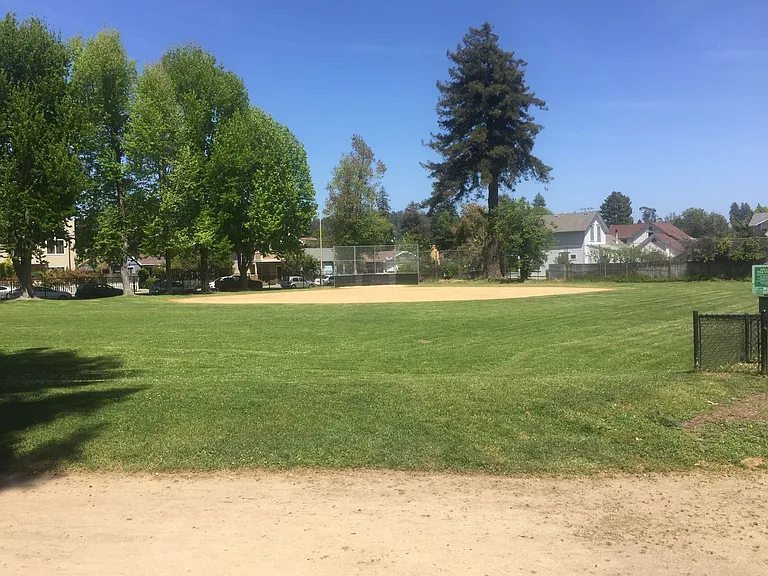 121 Coulson Ave — Photo 17