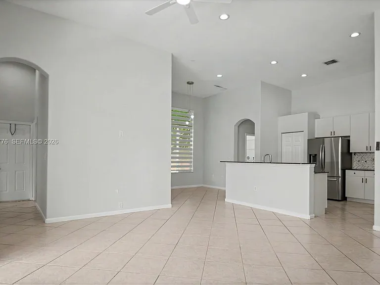 15957 SW 16th St — Photo 7