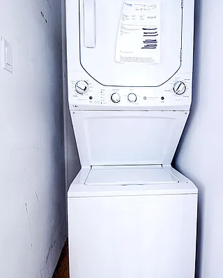 Rented by Urbane Brokerage | media 48