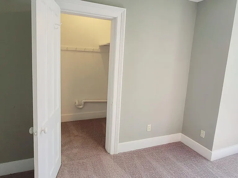 130 S Cliff St #2 — Photo 17
