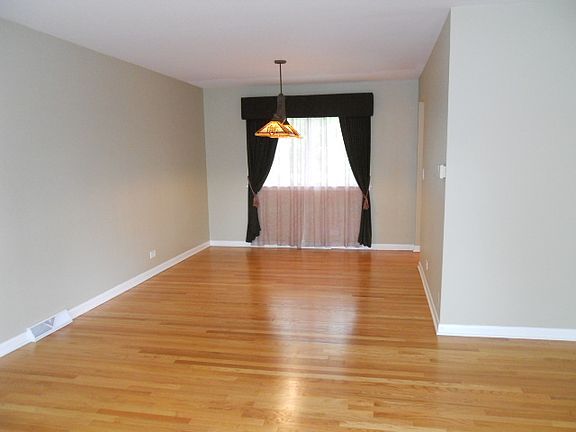 4th image of 1308 W Butternut Ln