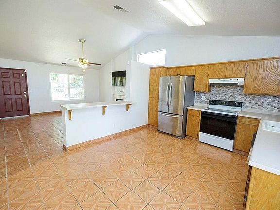 5th image of 1720 Maka Ct