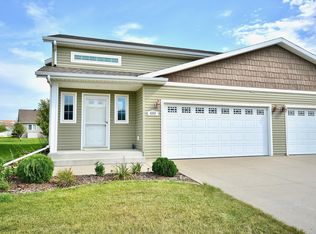 4243 Auburn Ave, Fargo, ND 58104