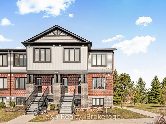 3rd image of 160 Rochefort St #D8