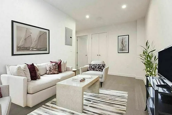 Rented by REAL New York | media 7