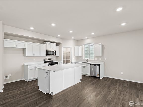 7th image of this home