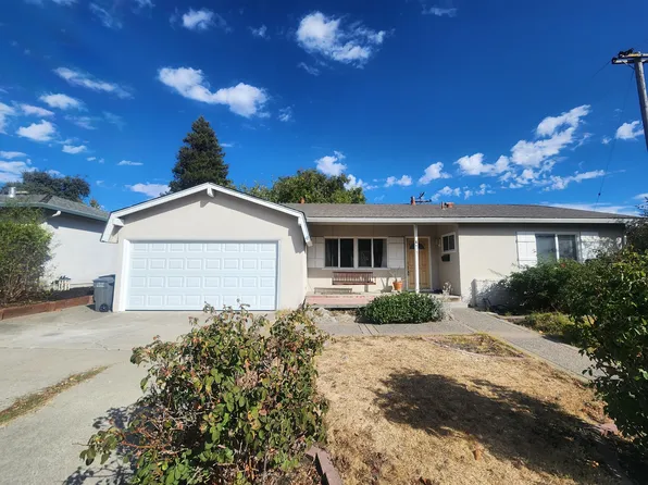 8475 Galindo Dr, Dublin, CA 94568
