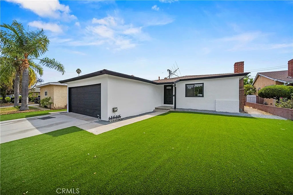 3 bed, 1404 sqft, $3,500 — Photo 1