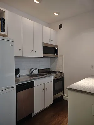 Rented by Charie Properties LLC | media 15