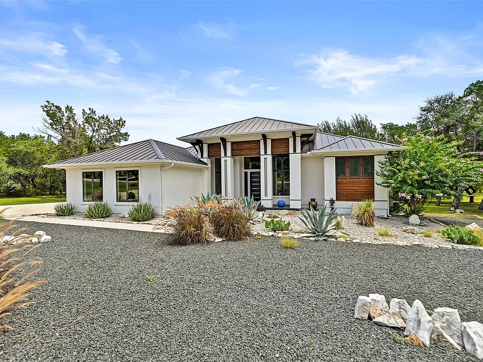 1121 Covered Bridge Dr