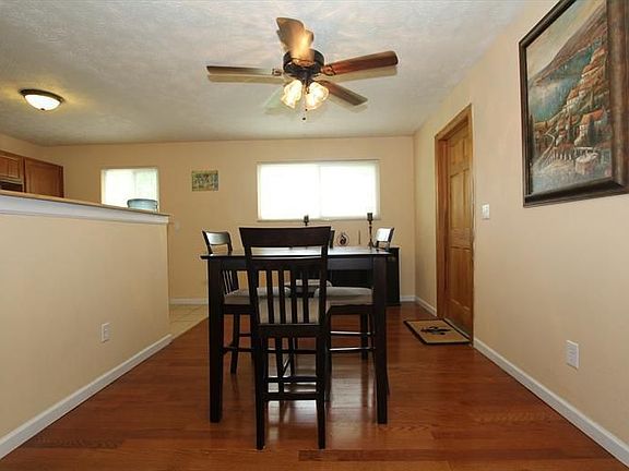 4th image of 1881 Vinemont Dr