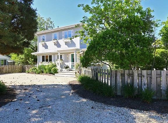 2nd image of 31 Panorama Dr