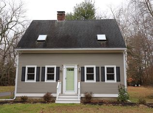 2 Tuckers Ln, Amesbury, MA 01913
