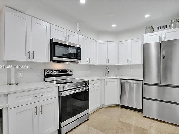 5th image of 5225 Collins Ave APT 1411
