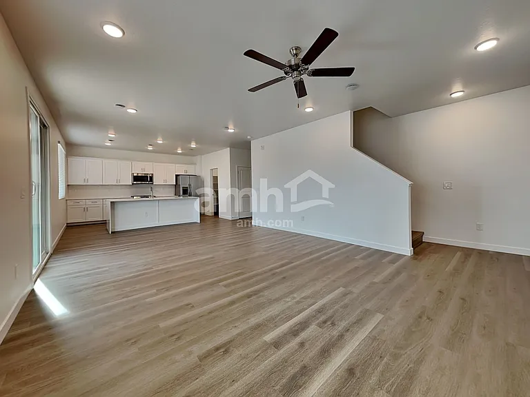 9717 W Tamarisk Ave — Photo 5