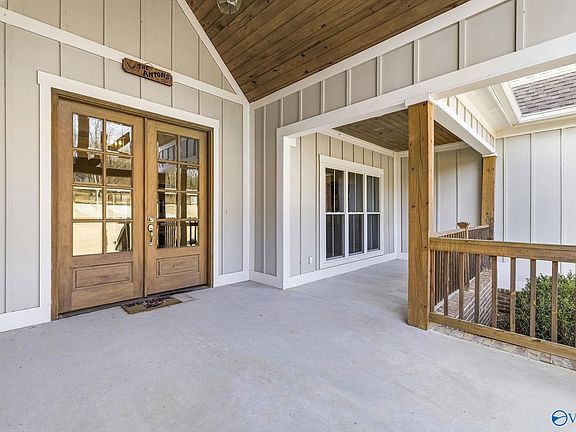 5th image of 3586 Creek Path Rd