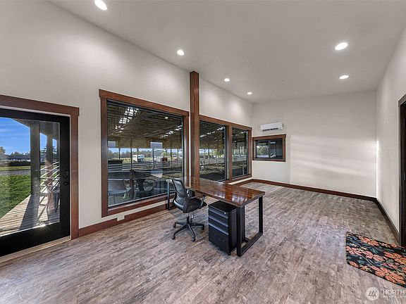5th image of 504 E Smith Road