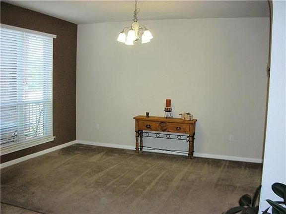 5th image of 1226 Laurel Oak Trl