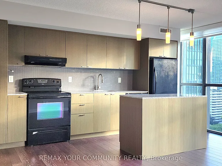 110 Charles St E #1704 — Photo 13