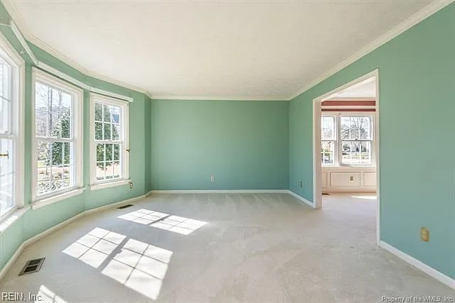 4 bed, 2560 sqft, $3,250 — Photo 3