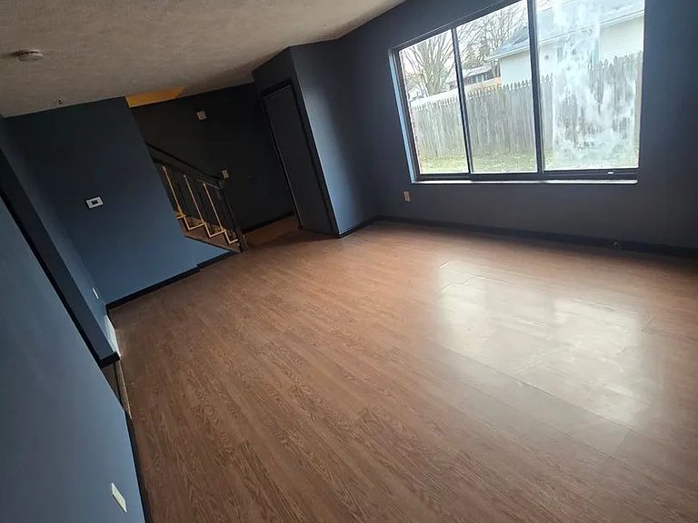 1555 Bryn Mawr Pl — Photo 4