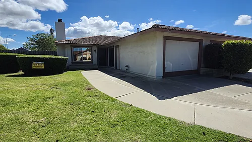 922 Oleander St Photo 1