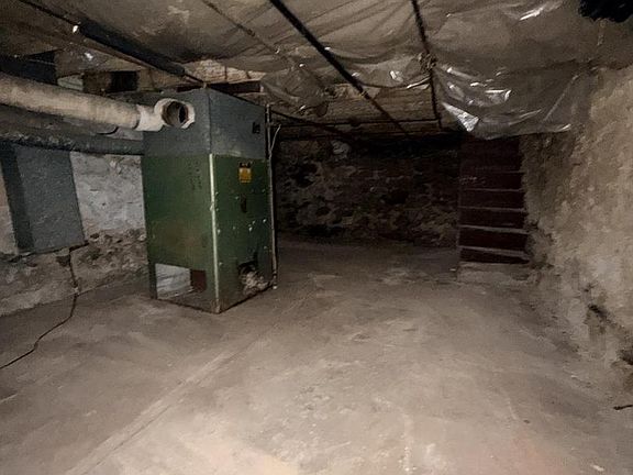 5th image of 2938 W Flora St