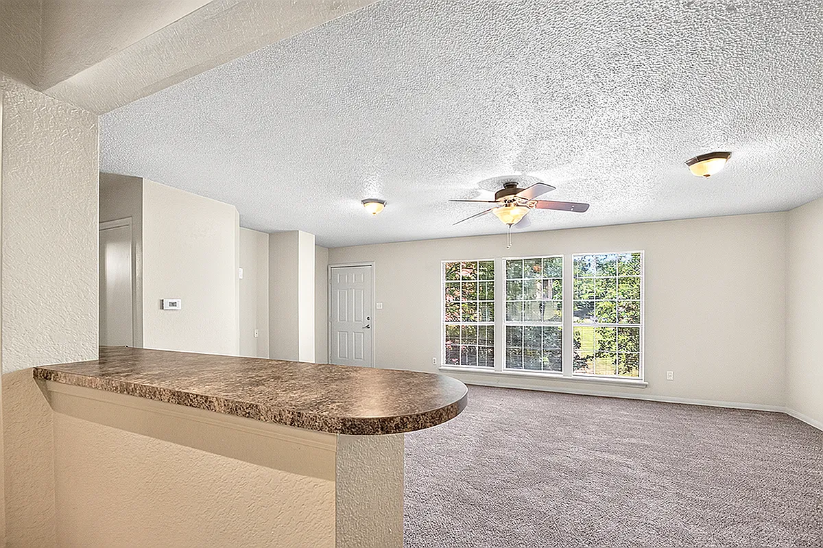 Garden Park Apartments — Photo 2