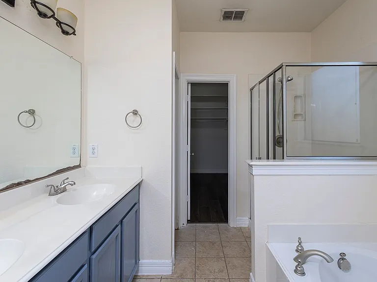 2905 Preston Ln — Photo 36