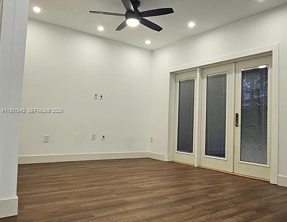 5th image of 228 Riverwalk Cir