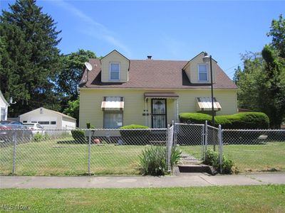 1081 Seward Ave, Akron, OH, 44320