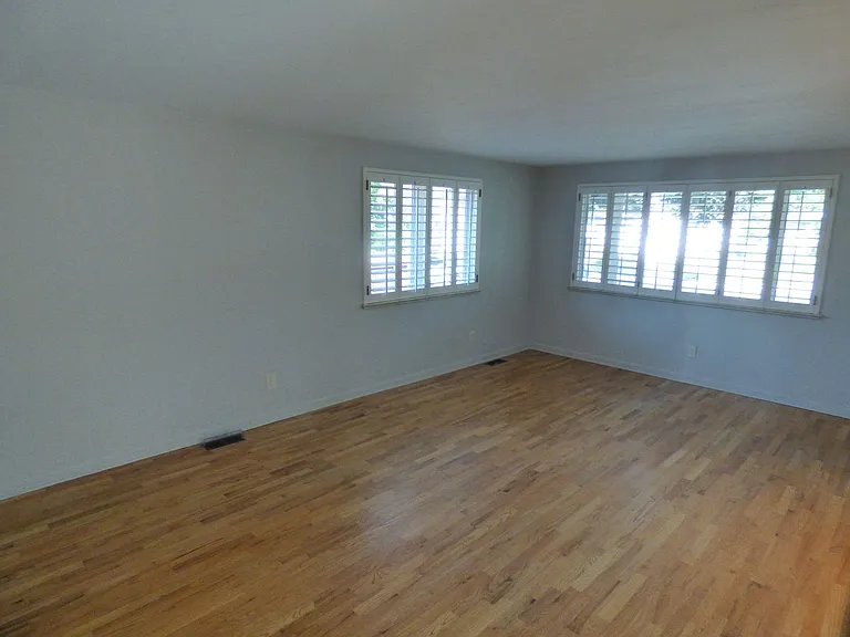 1543 S Hudson St — Photo 9