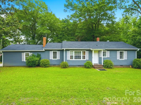 2190 S Dobys Bridge Rd, Fort Mill, SC 29715