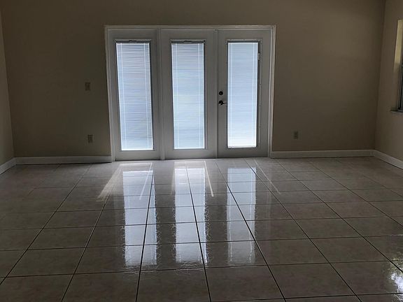3rd image of 2246 Newt St