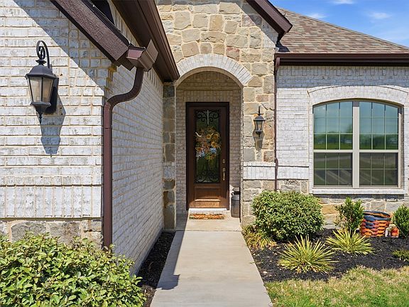 5th image of 704 Cactus Creek Ct