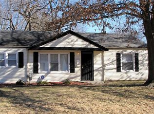 9736 Vickie Pl, Saint Louis, MO