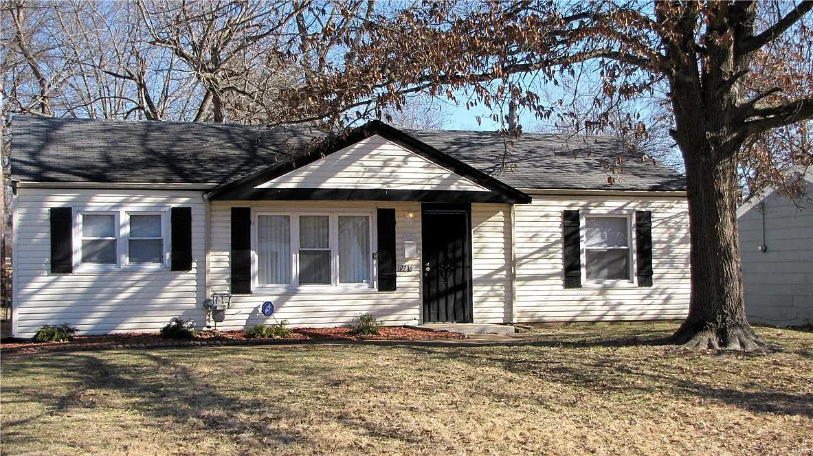 9736 Vickie Pl photo 1