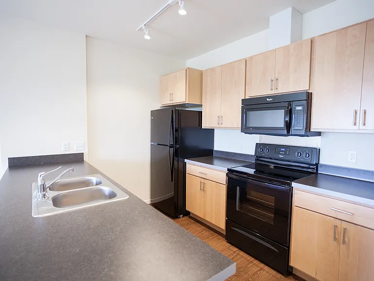 Broadway Flats — Photo 12