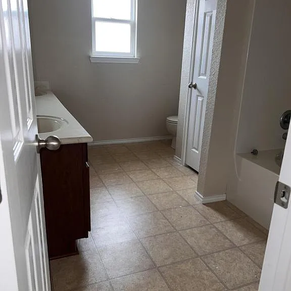 7410 Upland Bend Dr — Photo 10