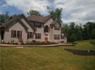 4 Garnett Hill Rd, Chester, NY 10918