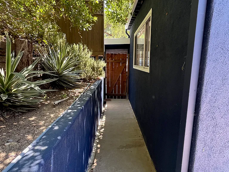 21881 Koontz Way — Photo 26