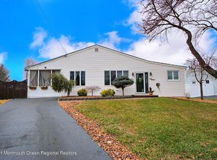 4 Alice Pl, Hazlet, NJ 07730