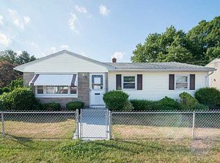 91 Prentice Ave, Pawtucket, RI 02860