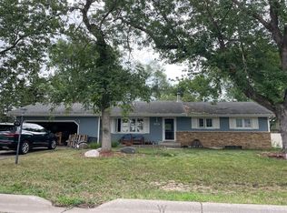 5140 Greenwood Dr, Mounds View, MN 55112