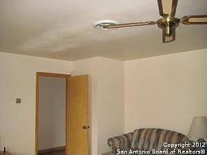4th image of 4702 Debbie Dr