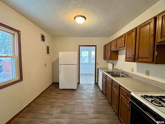 5th image of 3207 Homestead Ave