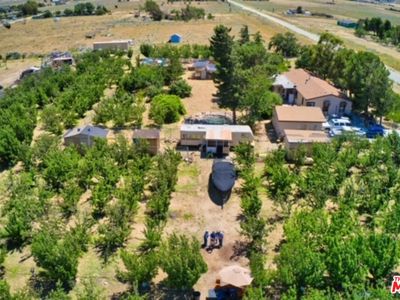 49750 Three Points Rd, Lancaster, CA, 93536